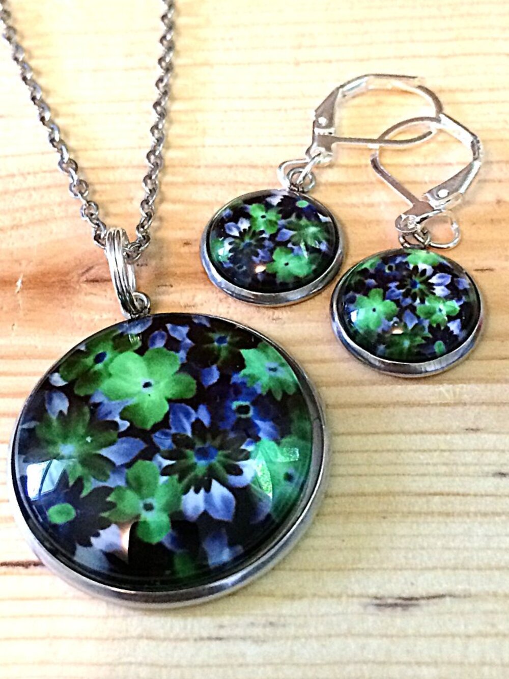 Floral Glass Dome Pendant Necklace Stainless Chain & Earring Set Blue Green